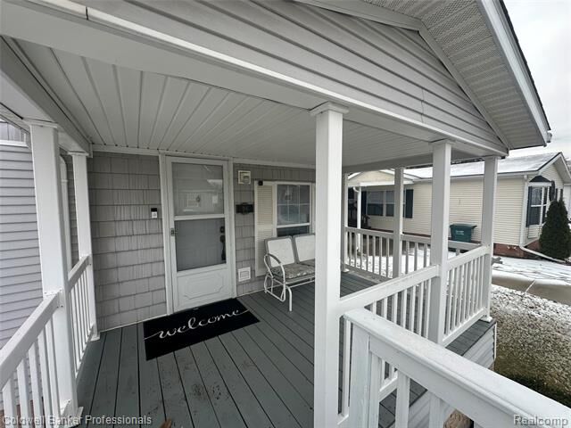 Property Photo:  94 Twin Oaks Drive  MI 48446 