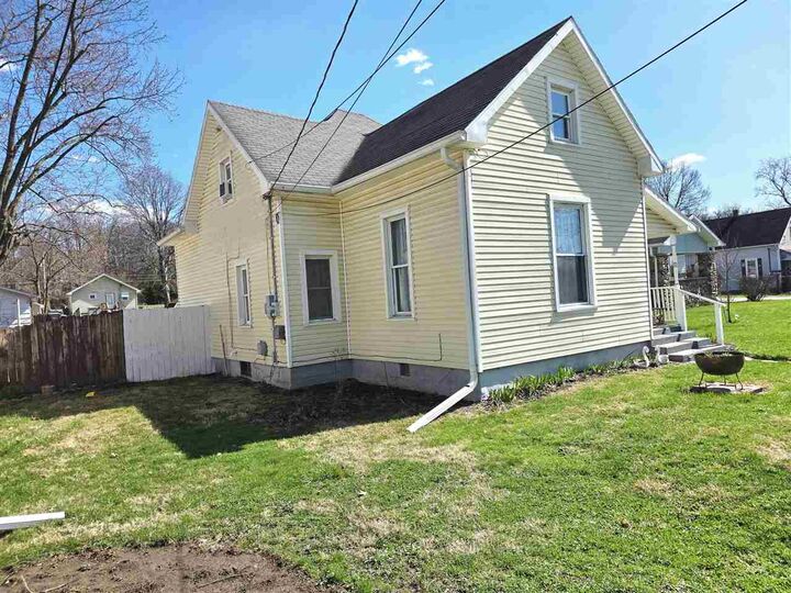 Property Photo:  610 N 12th Street  IN 47362 