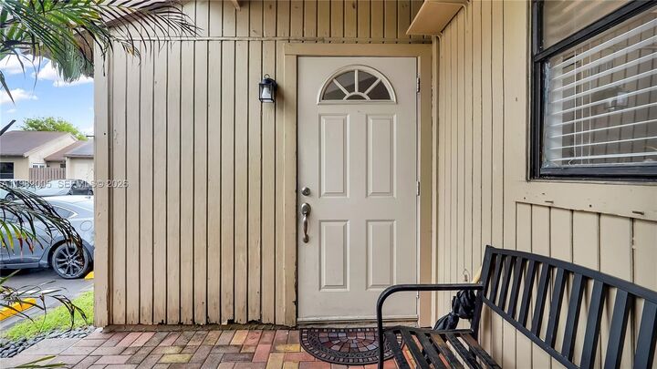 Property Photo:  2056 SW 81st Way  FL 33324 