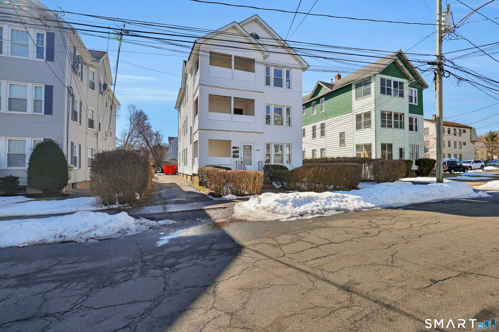 Property Photo:  23 Day Street 3  CT 06051 