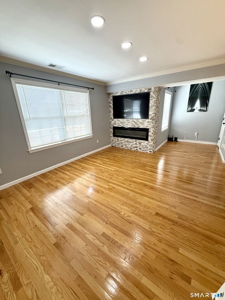 Property Photo:  33 Boston Terrace 3  CT 06610 