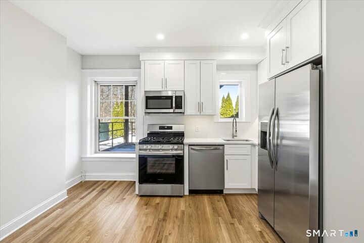 Property Photo: 2750 Whitney Avenue CT 06518