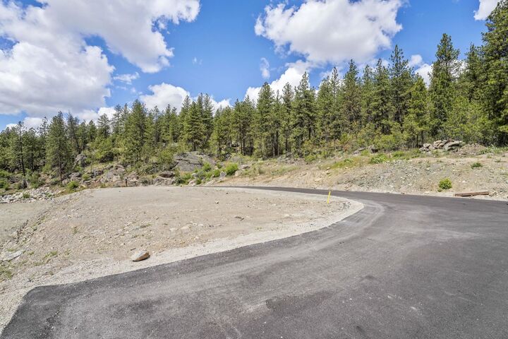 Property Photo:  3315 N Stanley Rd  WA 99217 