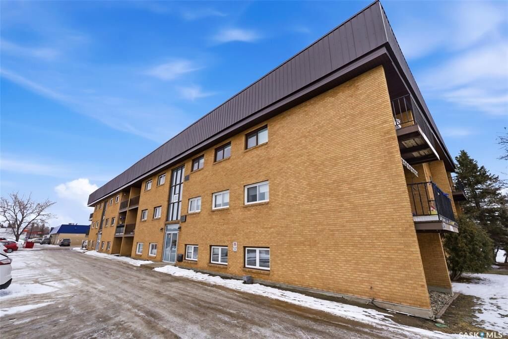 Property Photo: 4341 Rae Street 3 SK S4S 3B2