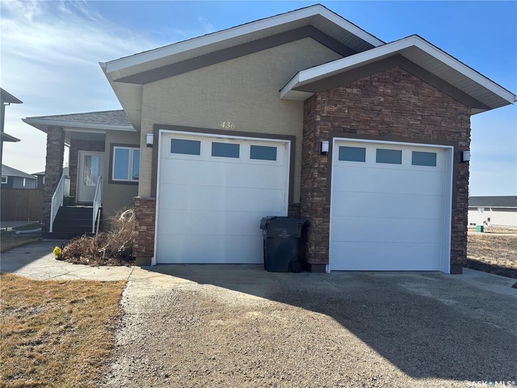 Property Photo: 436 Ridgedale Street SK S9H 5R9