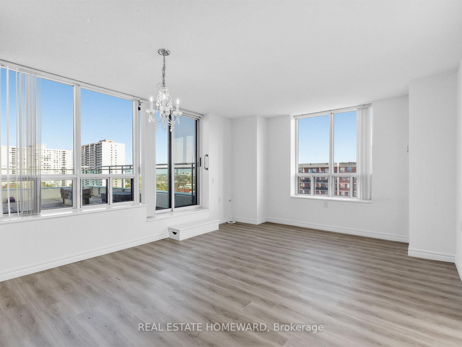 Property Photo: 2800 Warden Avenue 1102 ON M1W 3Z6