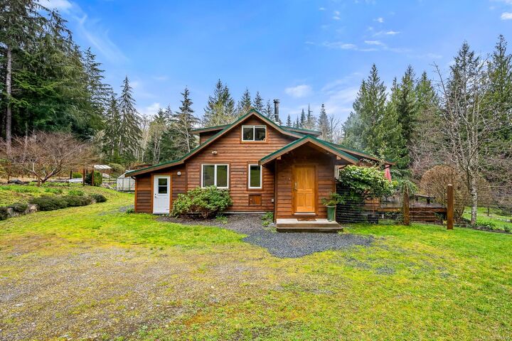 1590 Carrington Bay Rd — photo 1