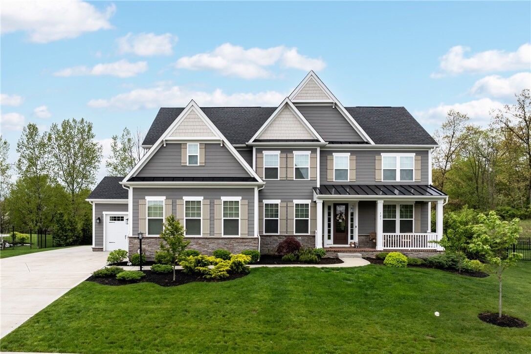 Property Photo:  521 Cambridge Court  PA 15090 