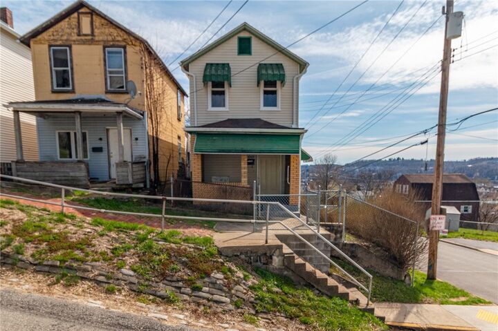 Property Photo: 700 6th St PA 15045