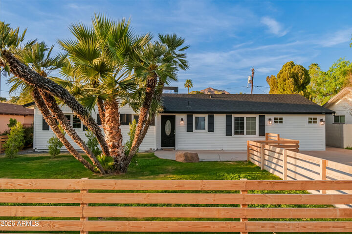 Property Photo:  5328 E Pinchot Avenue  AZ 85018 