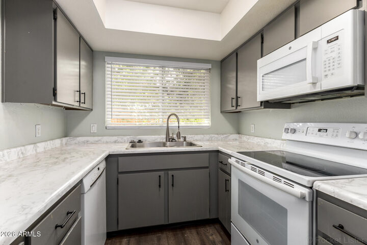 Property Photo:  5314 S Farmer Avenue  AZ 85283 