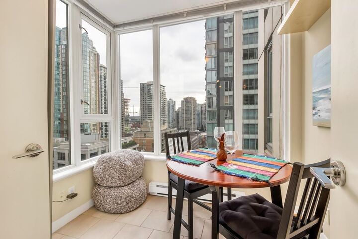 Property Photo:  1001 Richards Street 1203  BC V6B 3E4 