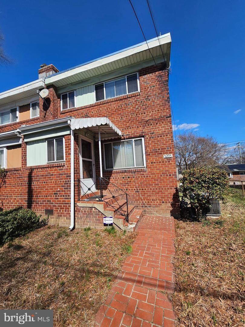 Property Photo:  5205 12th Street NE  DC 20011 
