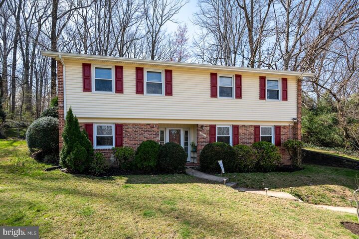 Property Photo: 3812 Tall Oak Court VA 22003