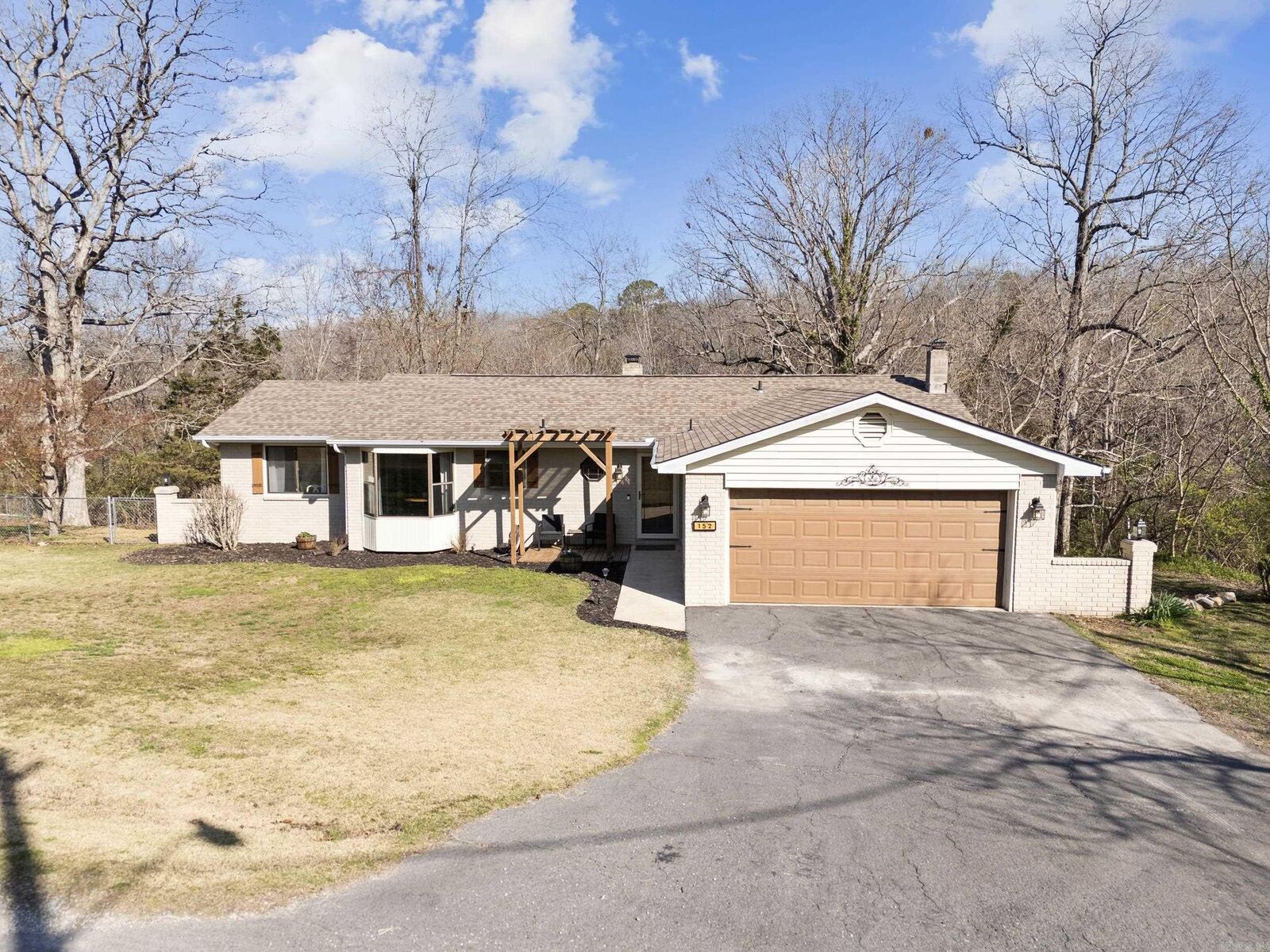 Property Photo:  152 Blou Clower Point  AR 72619 