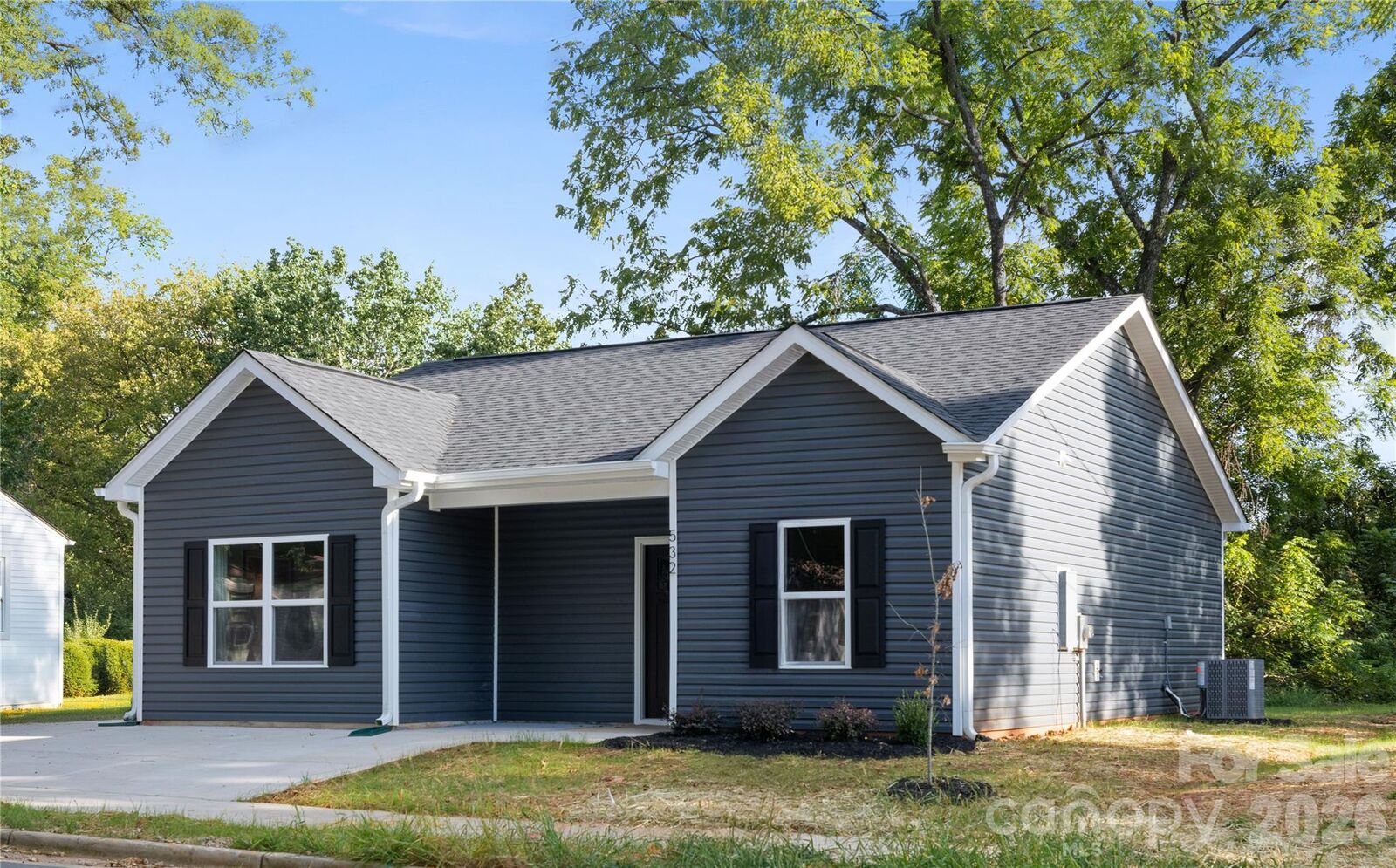 Property Photo: 6924 Ridge Lane Road NC 28262