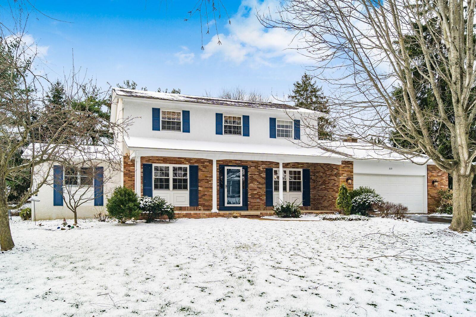 Property Photo:  809 Colony Court  OH 43235 