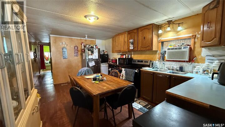 Property Photo: 1410 3rd Avenue SK S0M 0V0