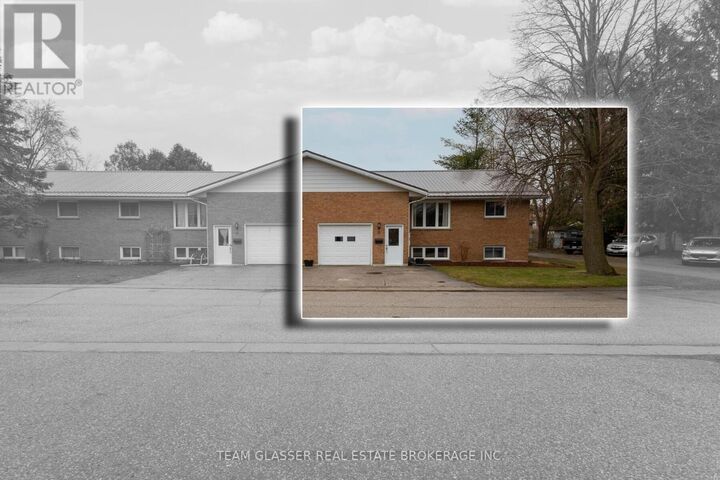 Property Photo: 214 South Street West 15 ON N5H 3E6