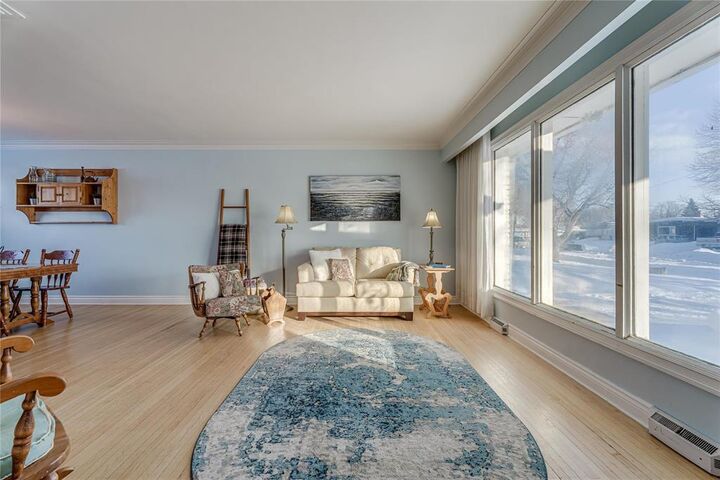 Property Photo:  9 Bluebell Avenue  MB R2V 2M2 