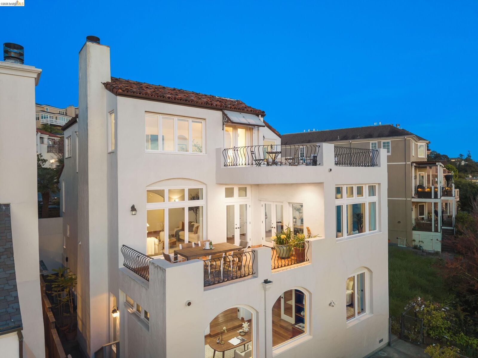 Property Photo:  4951 Proctor Ave  CA 94618 