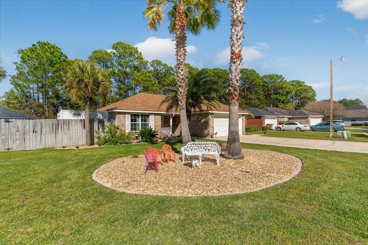 Property Photo: 2078 Shadow Lake Drive FL 32563