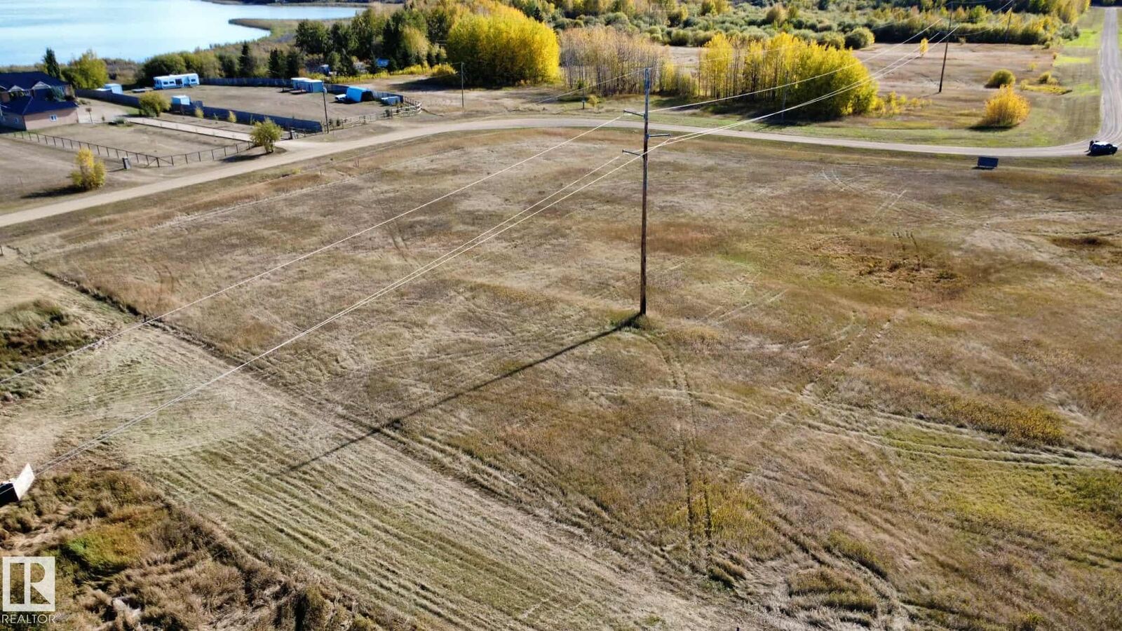 Property Photo:  9 Bechthold Bay 104, 191054 Twp 852  AB T0A 0M0 