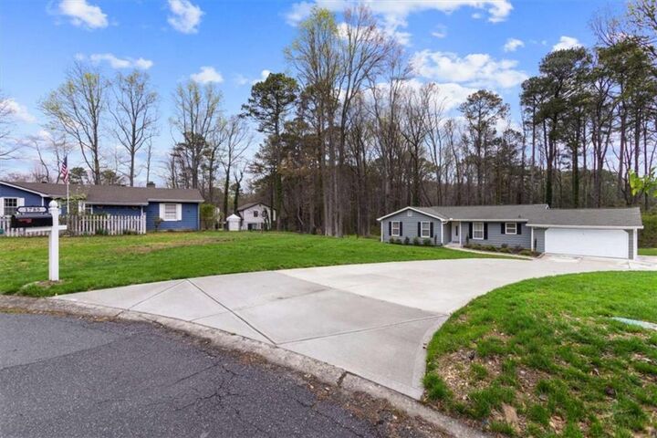 Property Photo:  1785 Woodhaven Terrace  GA 30043 