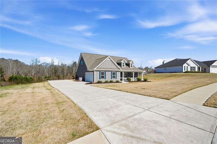 Property Photo:  511 Grand Oaks Avenue  GA 30620 