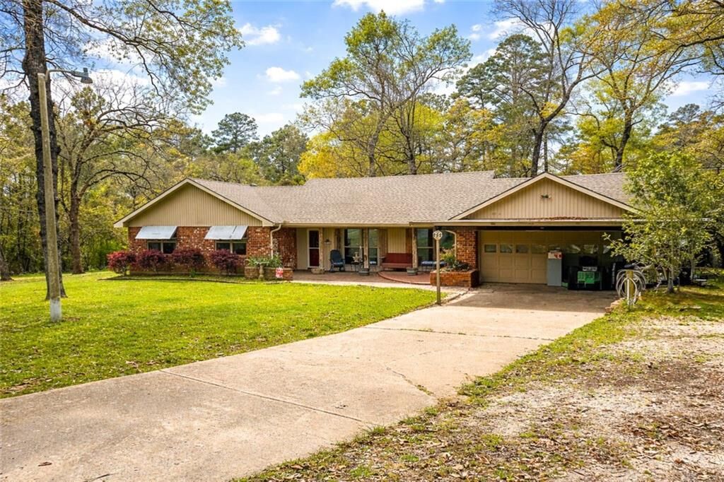 Property Photo: 514 Eagle Drive LA 71360