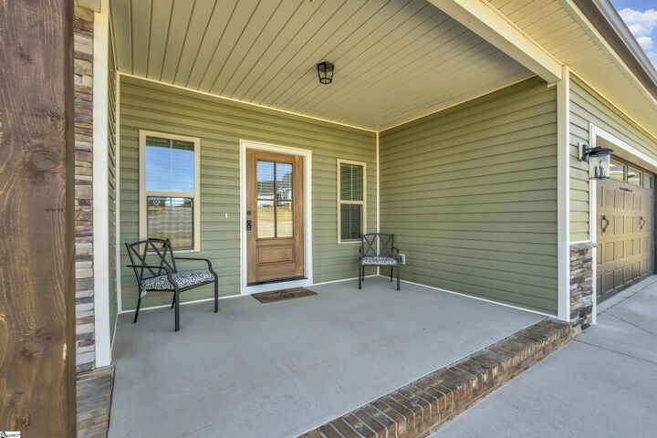 Property Photo:  521 Hillview Knoll Lane  SC 29651 