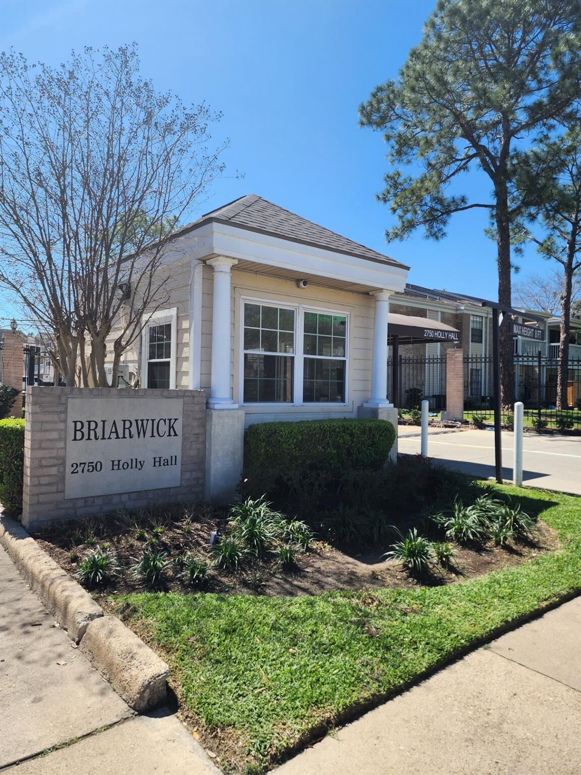 Property Photo: 2750 Holly Hall Street 1708 TX 77054