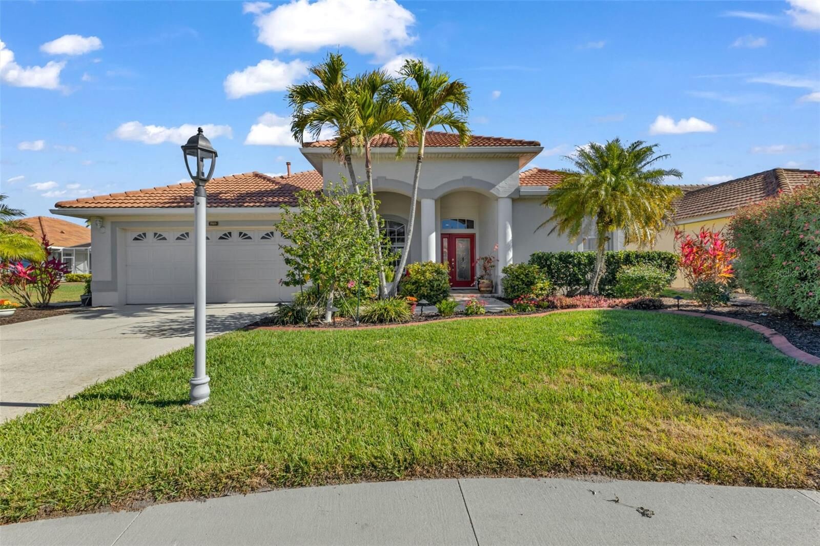 Property Photo: 1989 Coconut Palm Circle FL 34288