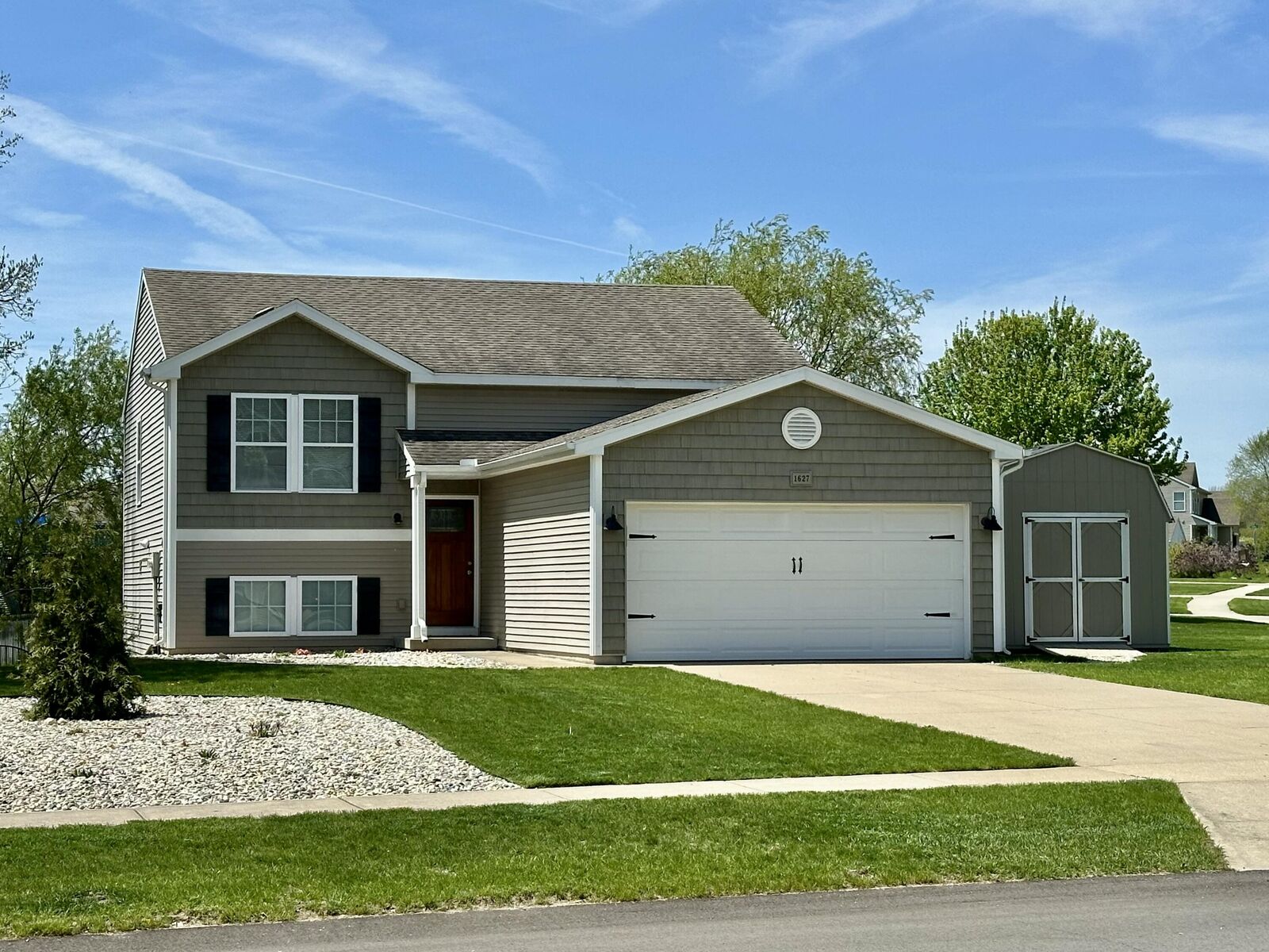 Property Photo:  1627 Hamlet Drive  MI 49331 