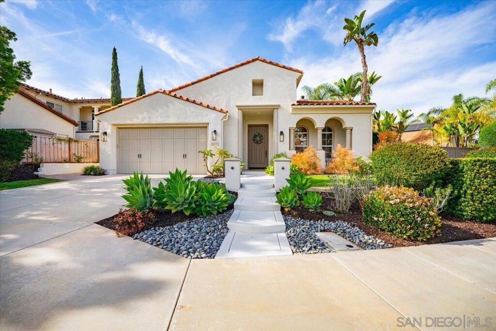 Property Photo:  3272 Avenida La Cima  CA 92009 