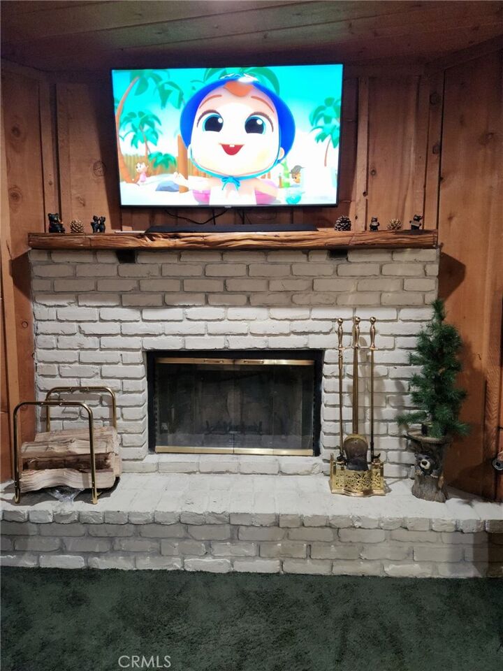 Property Photo:  1013 Tinkerbell  CA 92314 