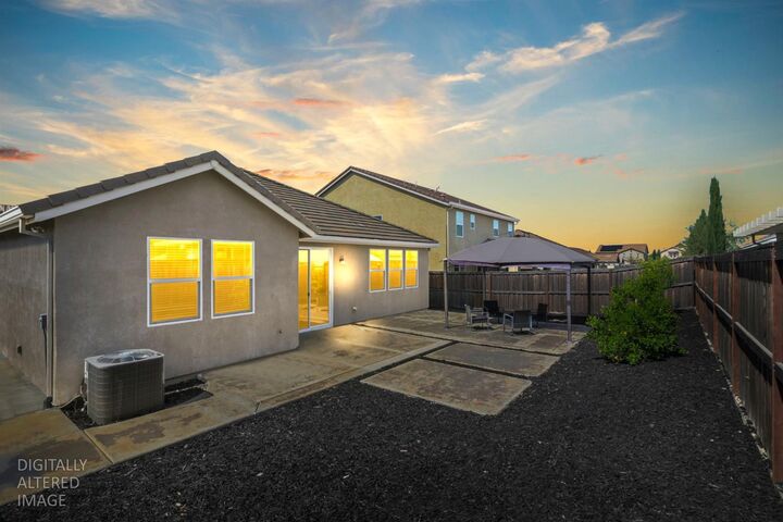 Property Photo:  447 Vigo Court  CA 95648 