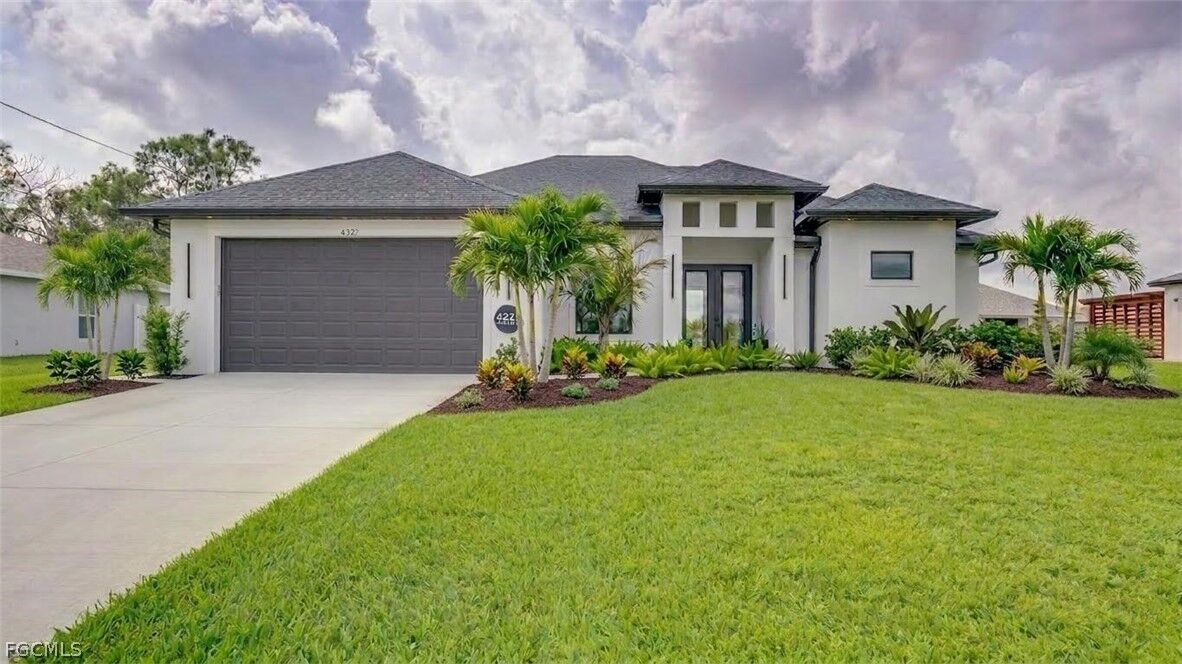 Property Photo:  4211 10th Street SW  FL 33976 