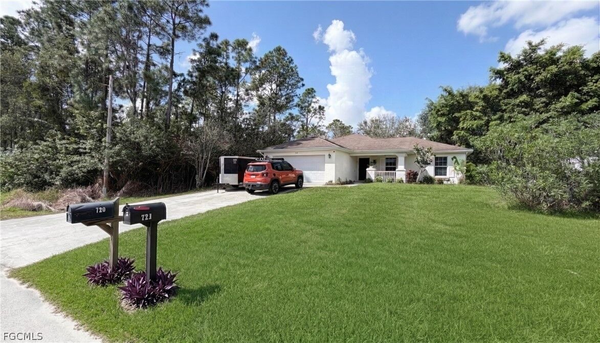 Property Photo:  720 Brannen Avenue  FL 33974 