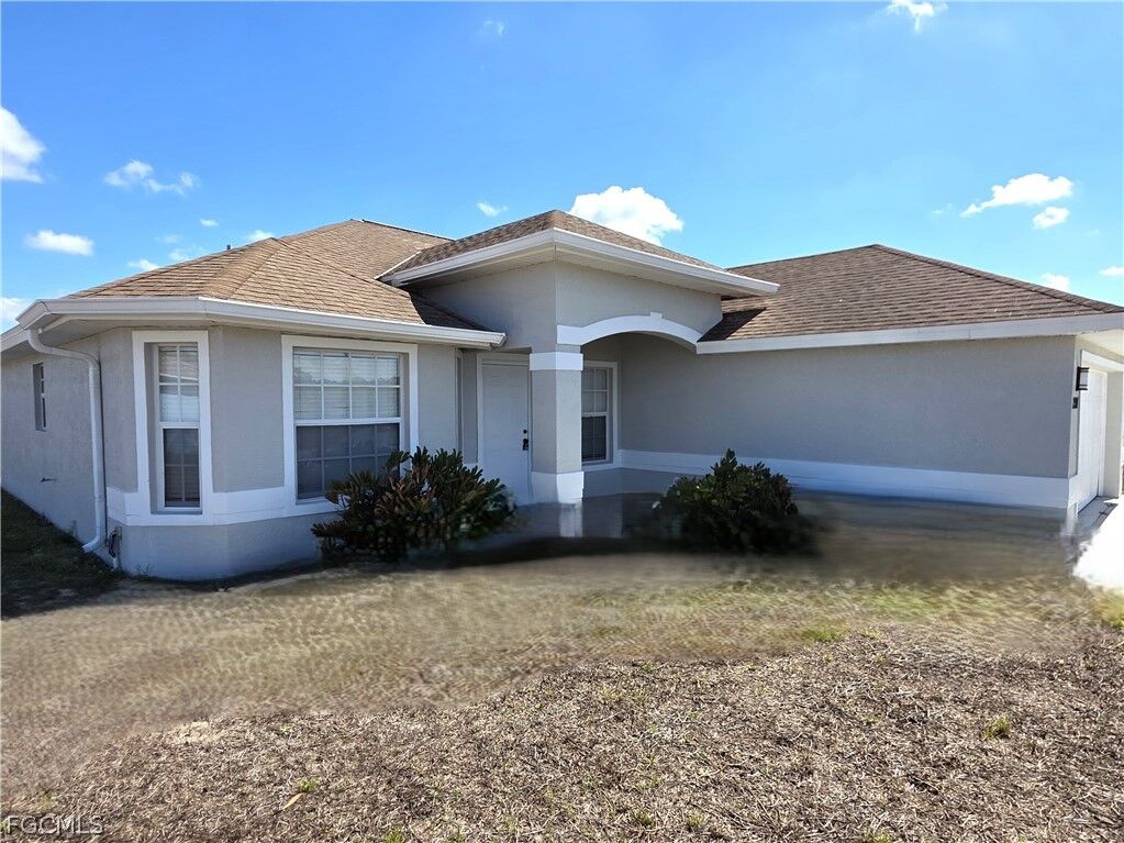 Property Photo:  2304 Christopher Avenue N  FL 33971 