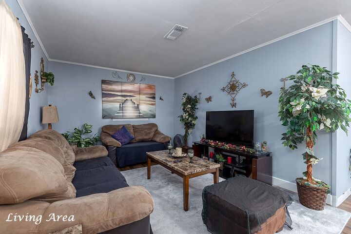 Property Photo: 718 Moore Ave TX 75904