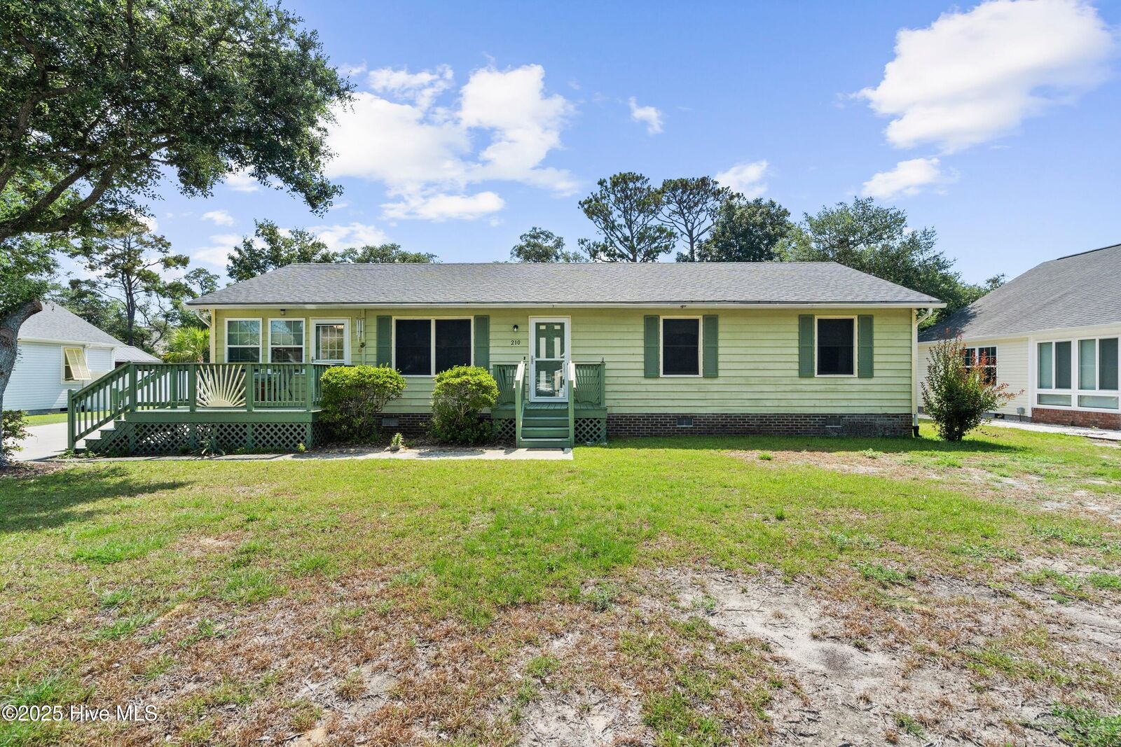 Property Photo:  210 NE 52nd Street  NC 28465 