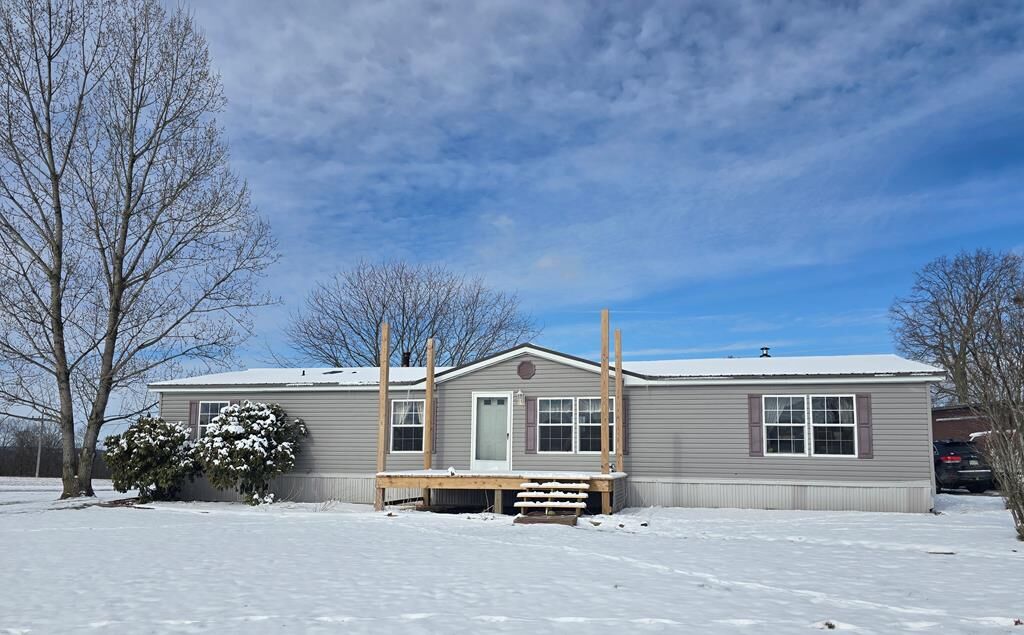 Property Photo:  1533 Bradley Rd  PA 18810 