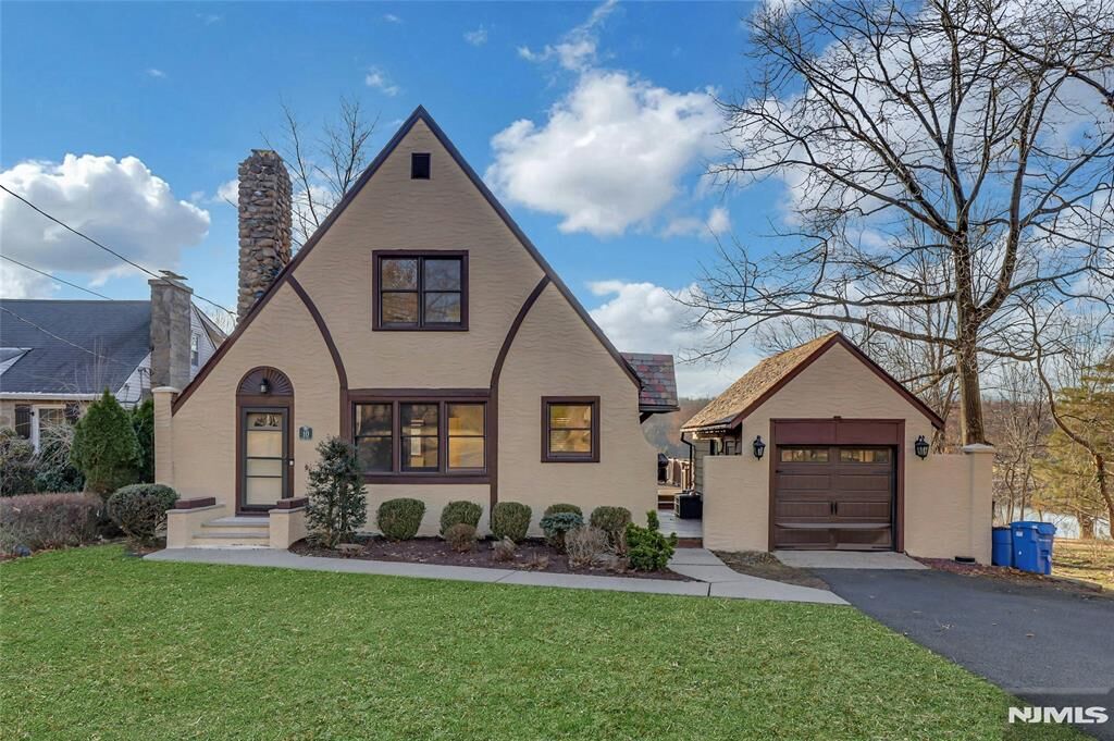 Property Photo:  10 W Lake Drive  NJ 07470 