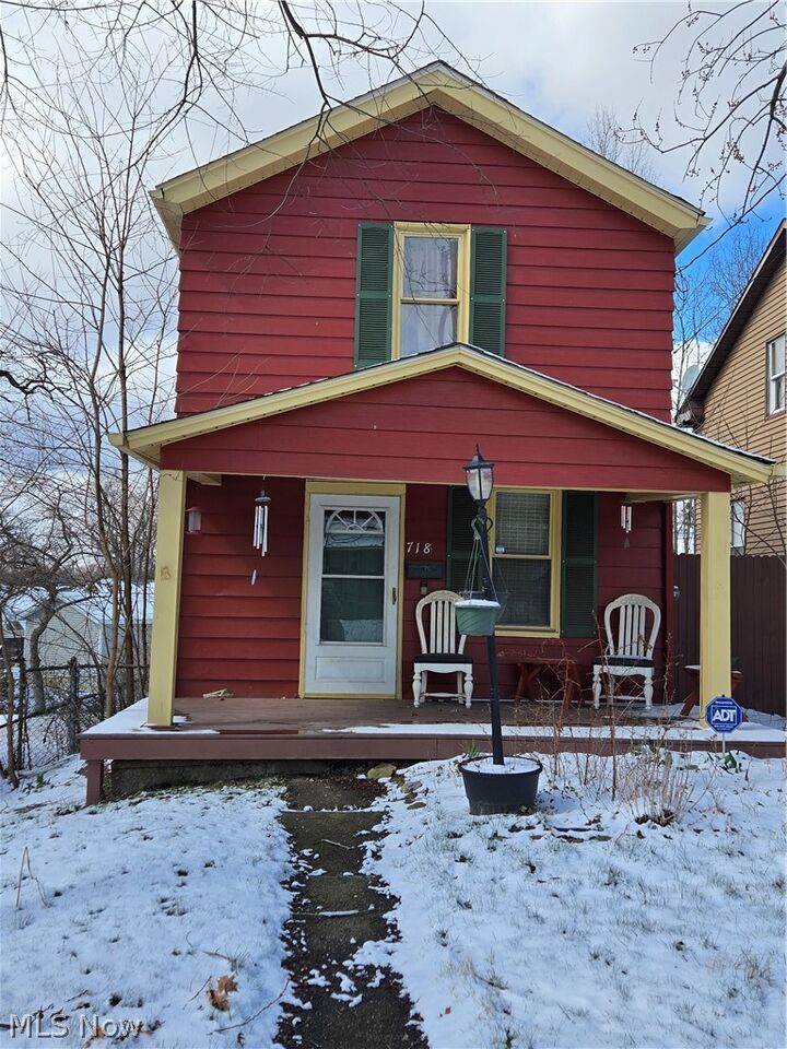 Property Photo:  718 Eastland Avenue  OH 44305 
