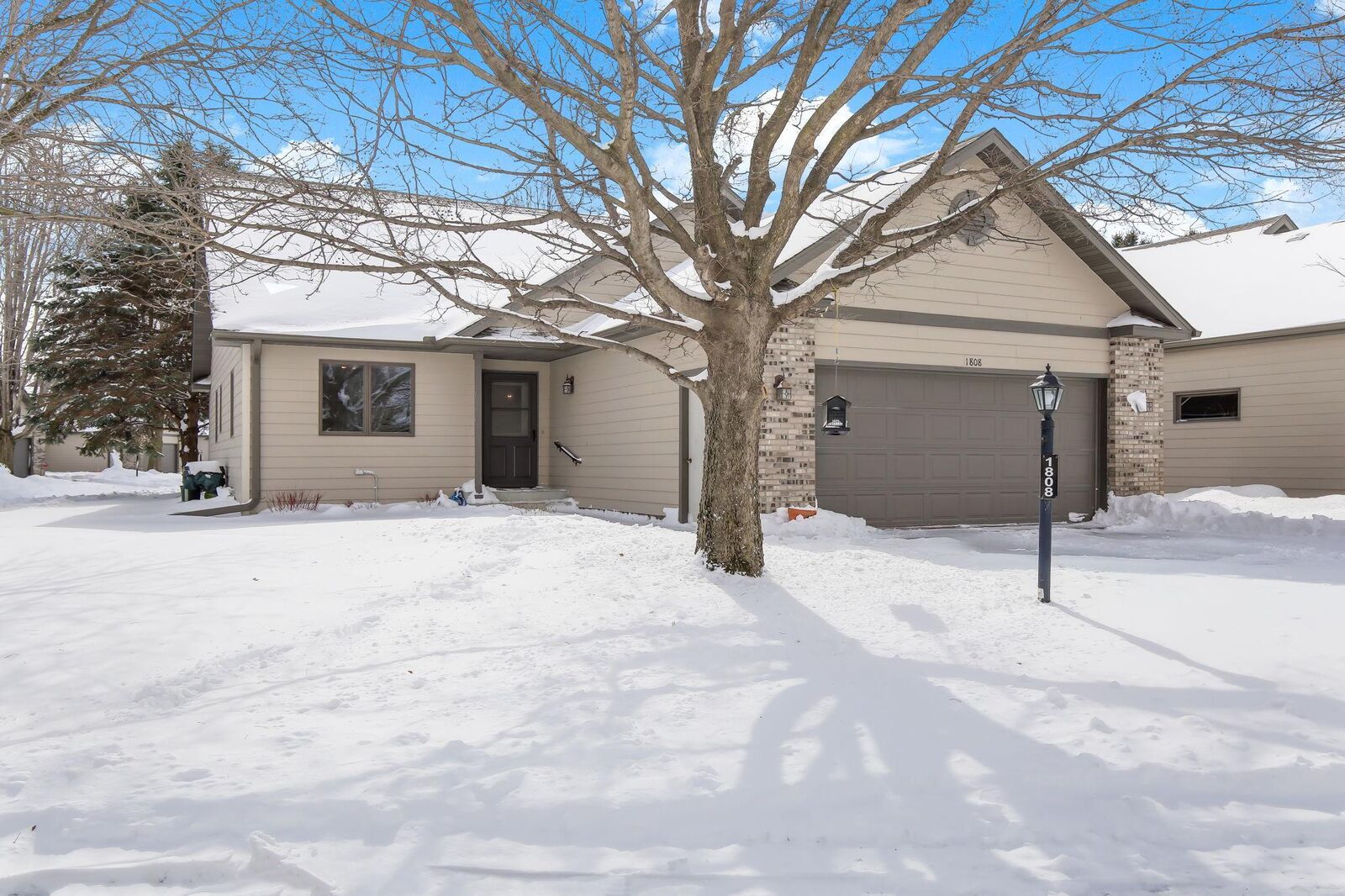 Property Photo: 1808 Estate Lane MN 55057