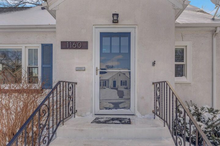 Property Photo:  1160 James Avenue  MN 55105 