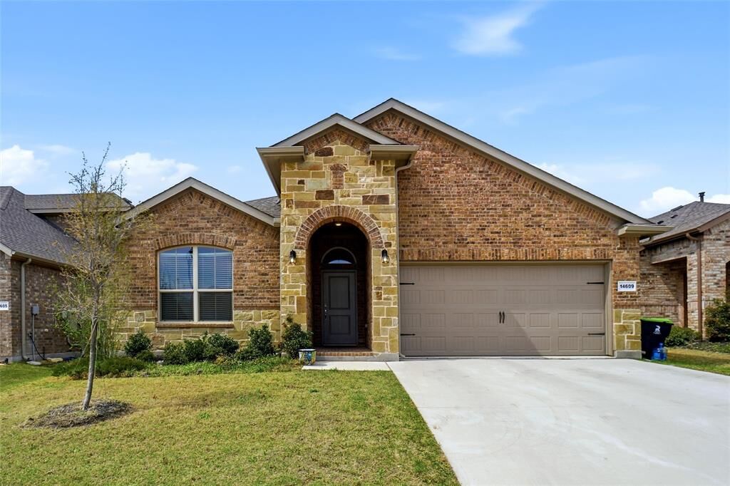 Property Photo:  14609 Antlia Drive  TX 76052 