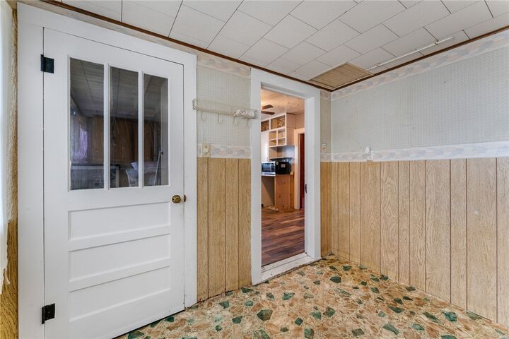 Property Photo:  302 E College Avenue  AR 72616 