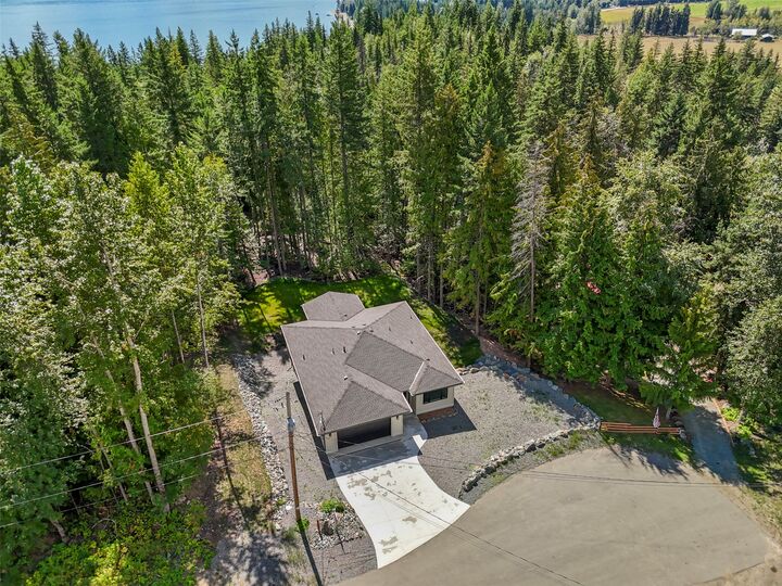 Property Photo: 7279 Birch Close BC V0E 1M8
